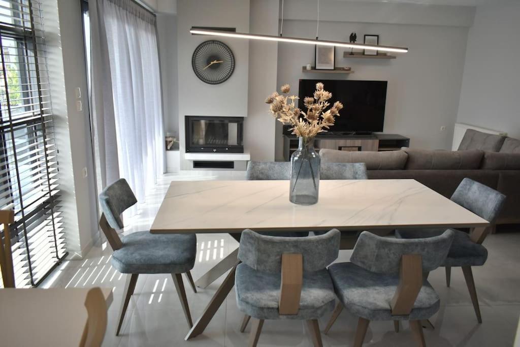 Modern Luxury Suite Karditsa Exterior photo